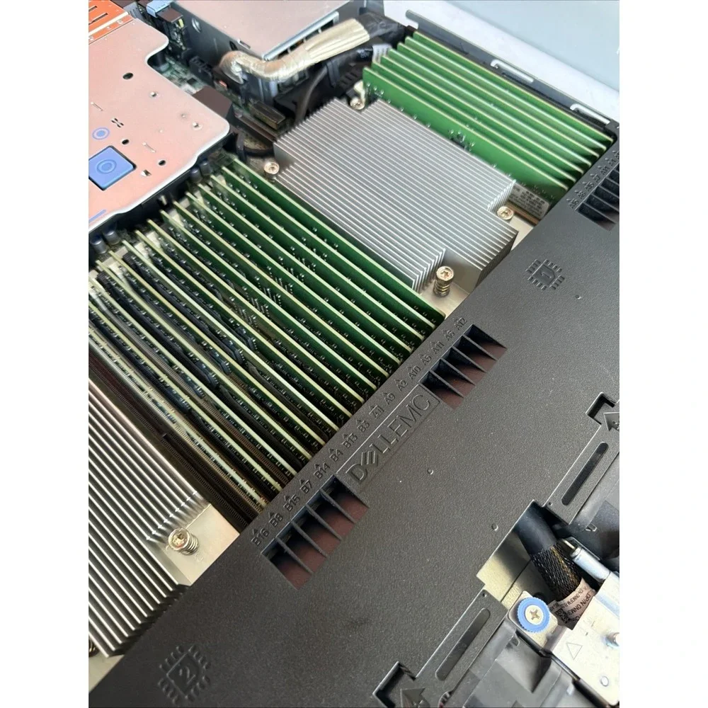 DELL R6525 Server With 30 Pcs Of 16gb Pc4 RAM And 2x 7262 CPU. No HD